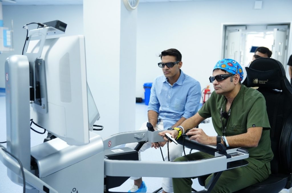 Telerobotic Surgery: World's First Long-Distance Bariatric Procedure