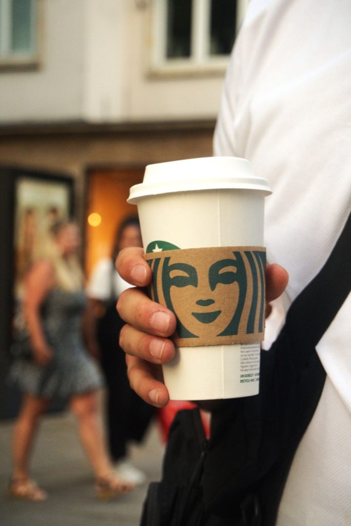 Starbucks Customer Experience Turnaround: What Marketers Can Learn From Back to Starbucks